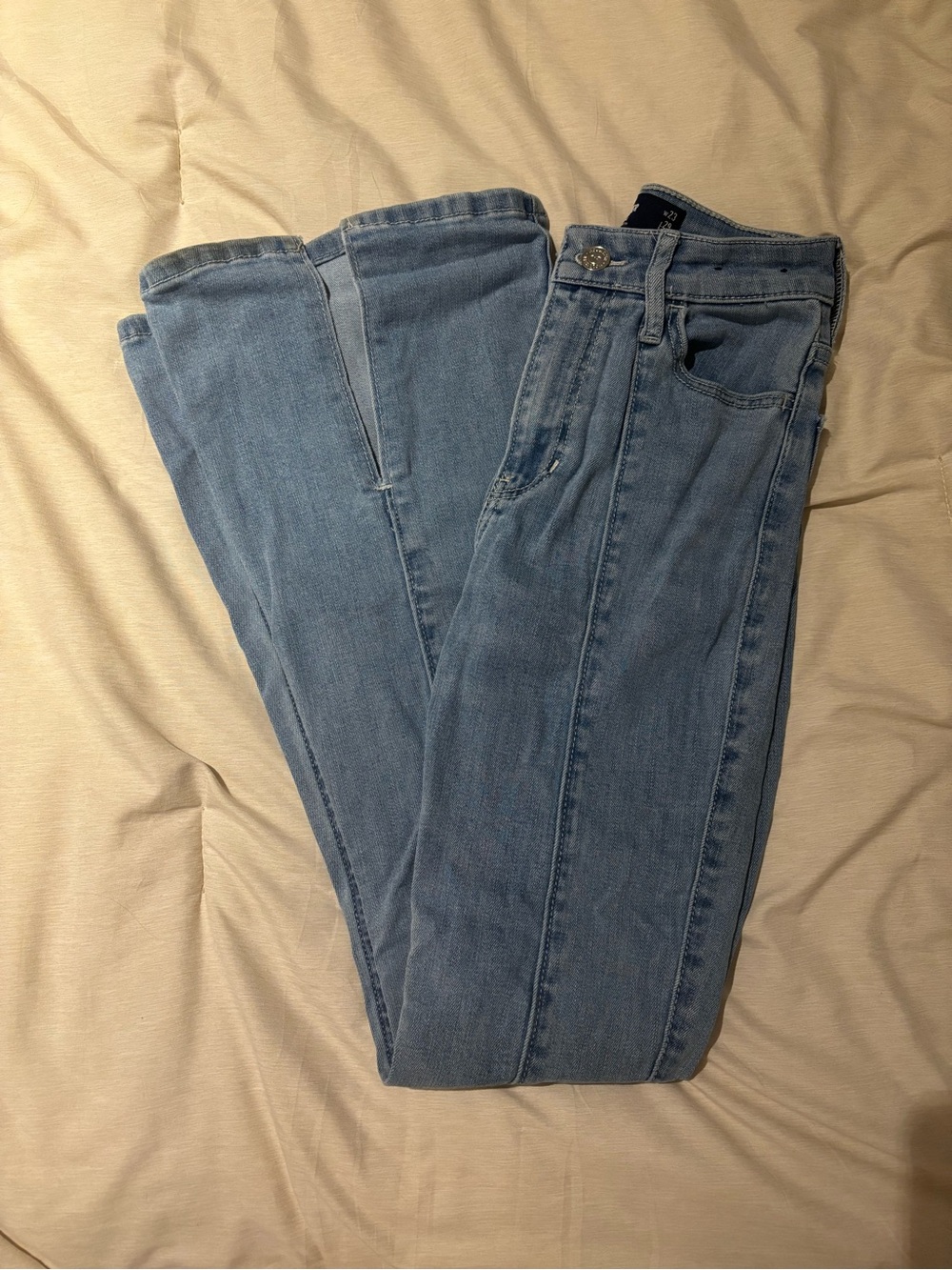 Hollister High-Rise Flare Festival Jeans